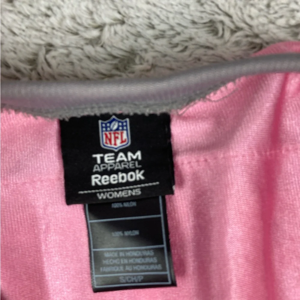Pink Carolina Panthers Reebok Jersey Women’s size small - Picture 5 of 6